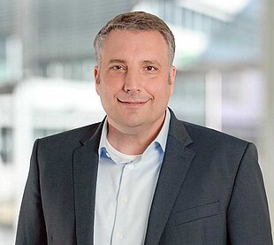 Portraitfoto Ansprechpartner Fachbereich Kraftfahrzeugtechnik Christof Kerkhoff