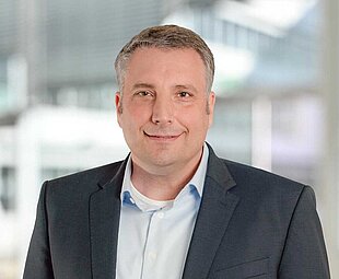 Portraitfoto Ansprechpartner Fachbereich Kraftfahrzeugtechnik Christof Kerkhoff