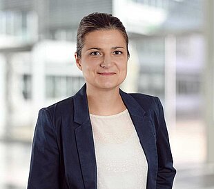Porträtfoto Dr. Bita Fesidis