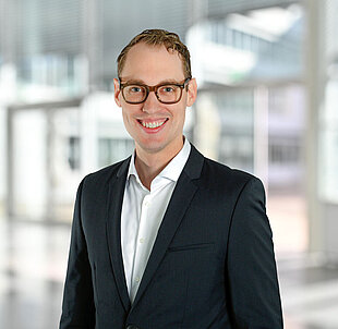 Portraitfoto Maximilian Stindt