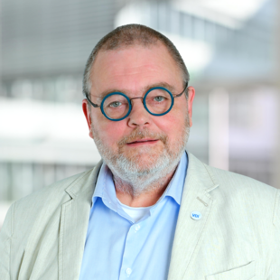 Portraitfoto Dr.-Ing. Jochen Theloke, Juli 2023