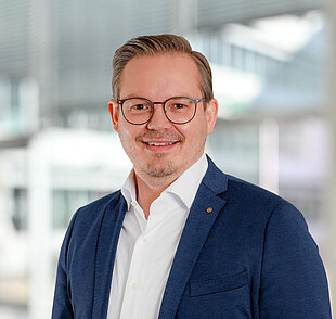 Portraitfoto Dipl.-Ing. Simon Jäckel