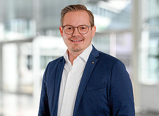 Portraitfoto Dipl.-Ing. Simon Jäckel