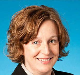 Portraitfoto von Vivien Manning, Geschäftsführerin der VDI-Gesellschaft Verfahrenstechnik und Chemie-Ingenieurwesen