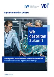 Ingenieurin und Ingenieur arbeiten virtuell am Großbildschirm an einem Fahrzeugteil